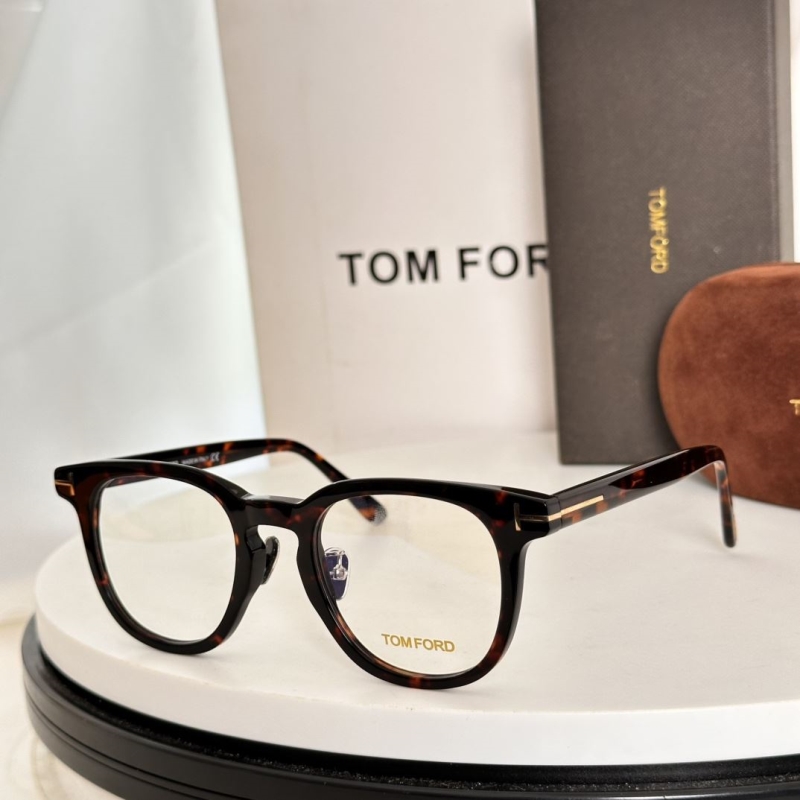 TOM FORD